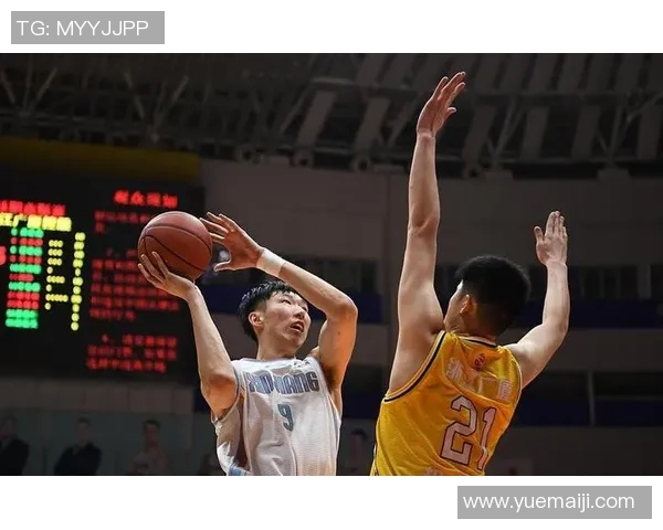 2013年北京首钢与青岛双星激战回顾:篮球场上的荣耀与挑战 2013年北京首钢与青岛双星激战回顾:篮球场上的荣耀与挑战