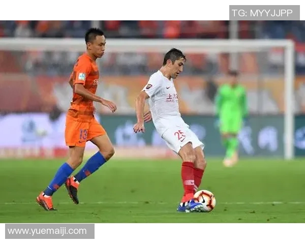 2018年鲁能与上港激战回顾:精彩瞬间与战术分析全记录 2018年鲁能与上港激战回顾:精彩瞬间与战术分析全记录