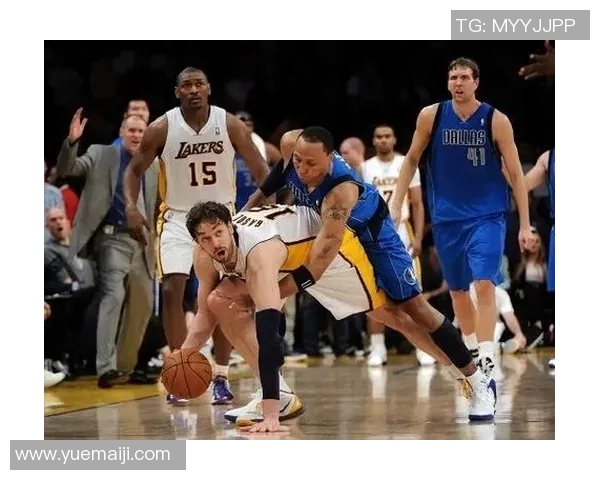 2014年NBA季后赛小牛与马刺激战回顾精彩瞬间与关键时刻分析