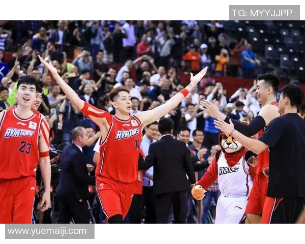 沈梓捷：从青涩少年到篮球明星的成长之路与奋斗故事