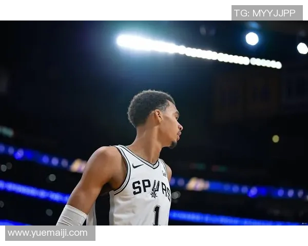 文班亚马新秀赛季表现惊艳场均20分10篮板3盖帽展现统治力 文班亚马新秀赛季表现惊艳场均20分10篮板3盖帽展现统治力